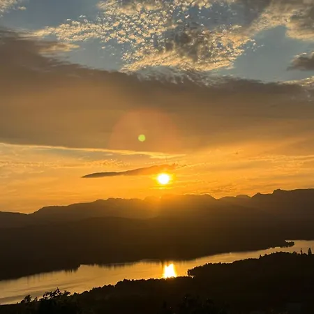 Lindisfarne In ويندرمير