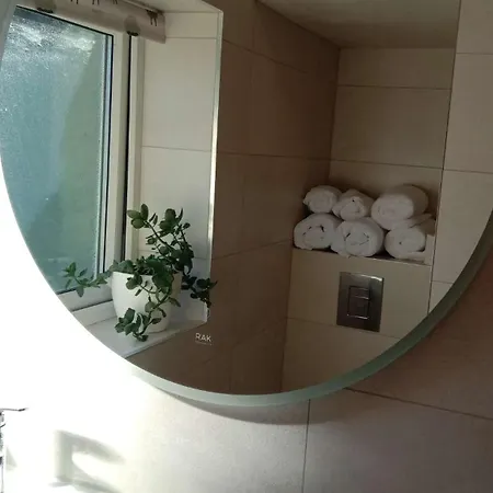 Lindisfarne In شقة