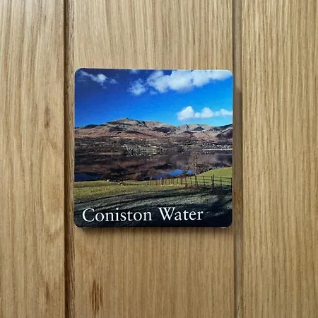 Lindisfarne In * ويندرمير